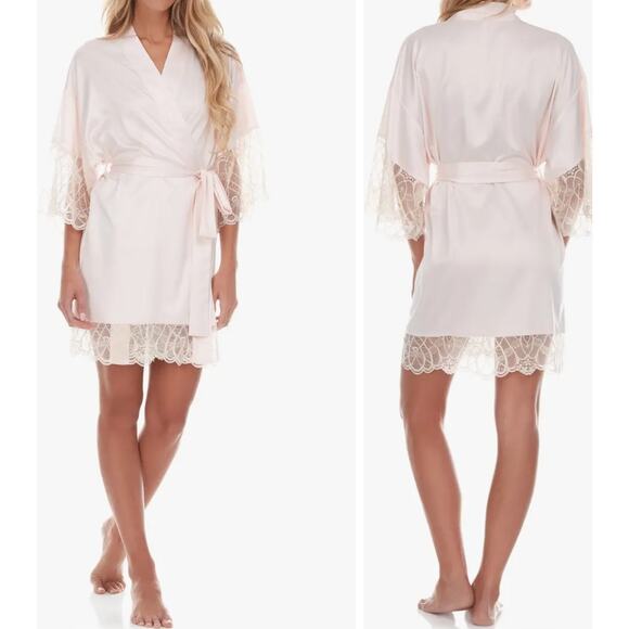 Flora Nikrooz Other - Flora Nikrooz Robe Gabby Lace Trim Satin Charmeuse Medium Pink Lingerie Pajama